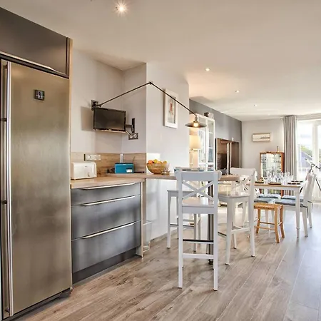 Au Coeur De La Station, Vue - 5 Pers. - Fr-1-788-101 *