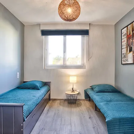 Au Coeur De La Station, Vue - 5 Pers. - Fr-1-788-101 *